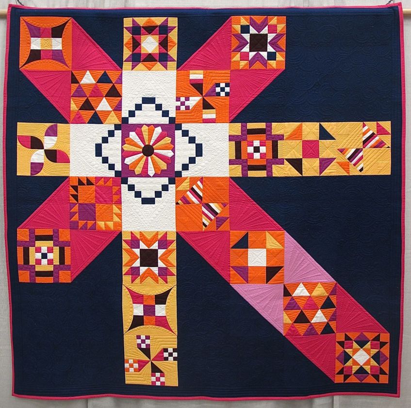 Moccasin by Anne Marie Chany. Plain City, Ohio. Quilted by Mindy Powell.
