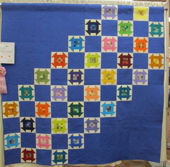 Untitled by Juna Carle, quilted by Teresa Silva